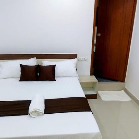 Tharavad Residency Otel Iritti Dış mekan fotoğraf