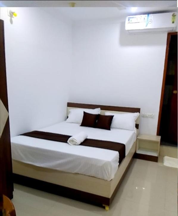 Tharavad Residency Otel Iritti Dış mekan fotoğraf