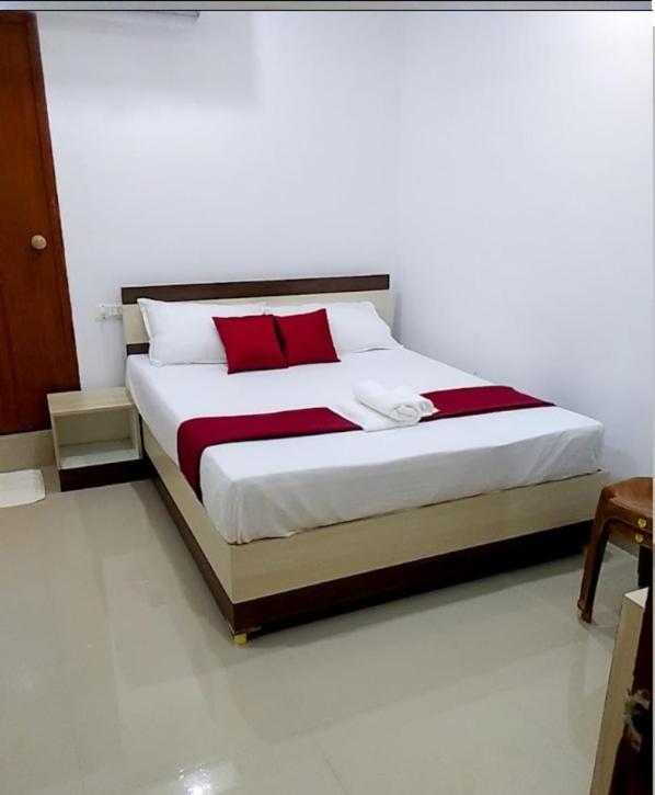 Tharavad Residency Otel Iritti Dış mekan fotoğraf