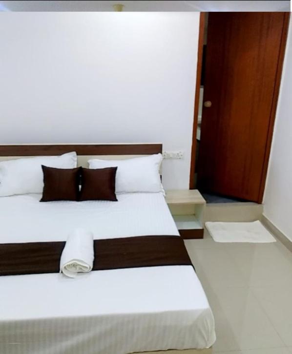 Tharavad Residency Otel Iritti Dış mekan fotoğraf