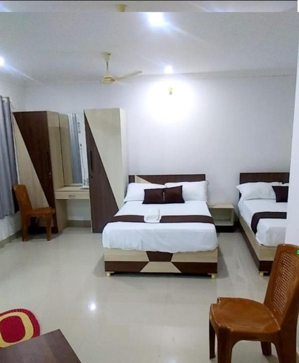 Tharavad Residency Otel Iritti Dış mekan fotoğraf